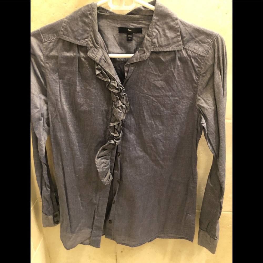 GAP SHIRT SIZE XS